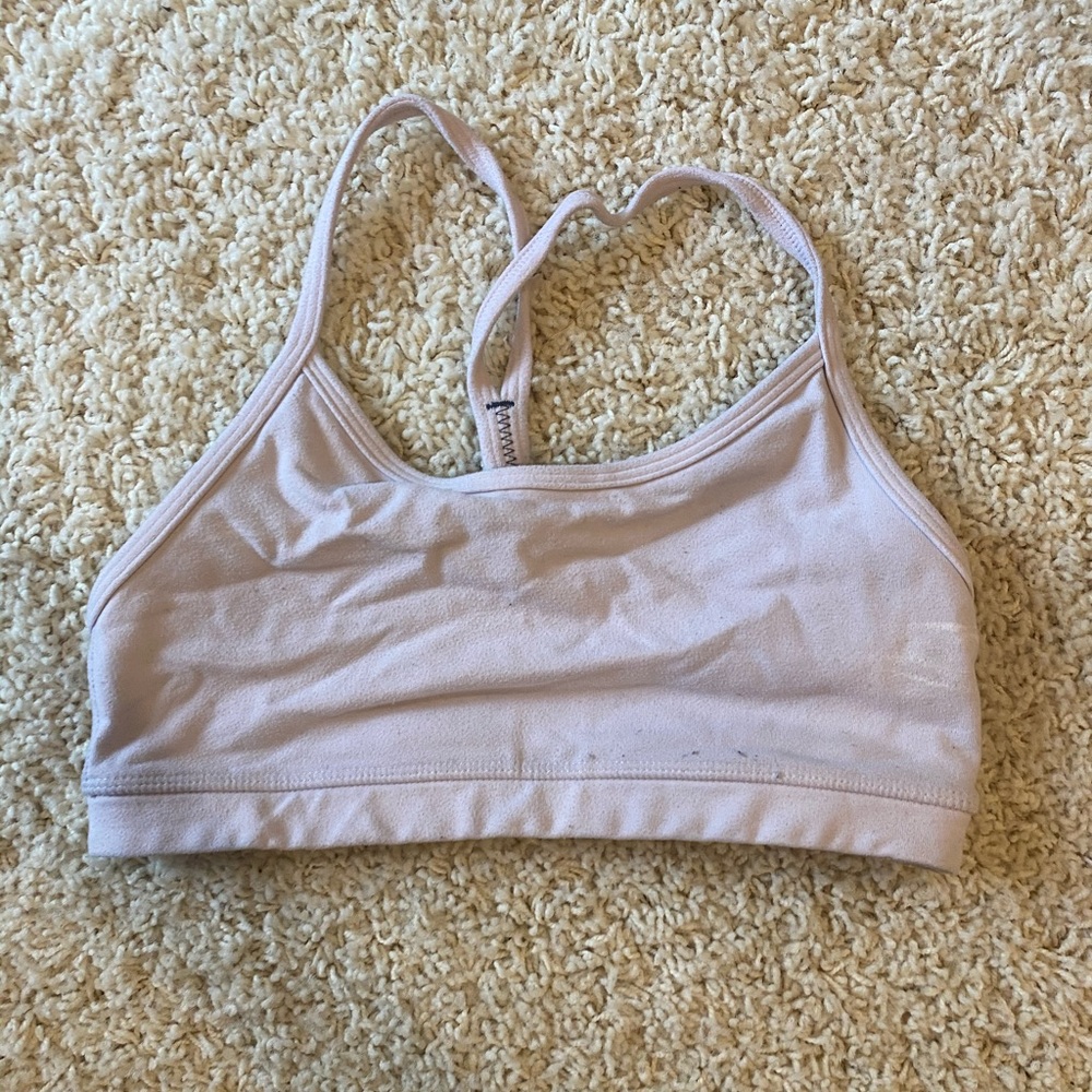 Light pink lululemon sports bra